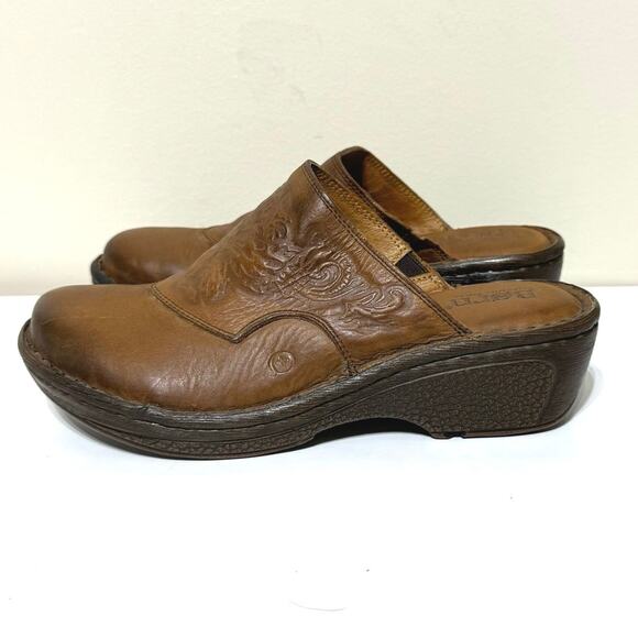 Born Women's Brown Soft Finished Tooled Leather Slip On Mules Size 7 - Picture 4 of 11